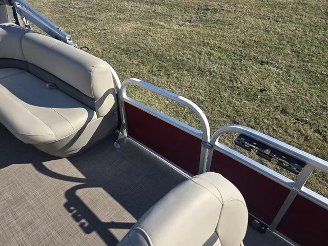 Slide: The Image of Sun Tracker Bass Buggy 16 XL Select 2024 - 12