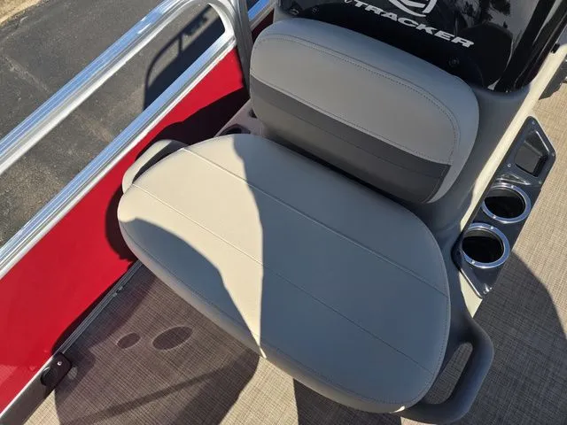 Slide: The Image of Sun Tracker Bass Buggy 16 XL Select 2024 - 13