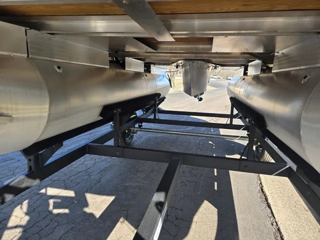 Slide: The Image of Sun Tracker Bass Buggy 16 XL Select 2024 - 8