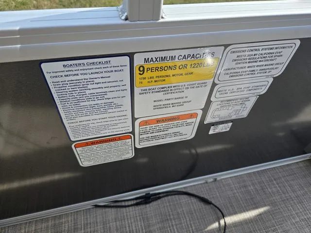 Slide: The Image of Sun Tracker Party Barge 18 DLX 2024 - 14