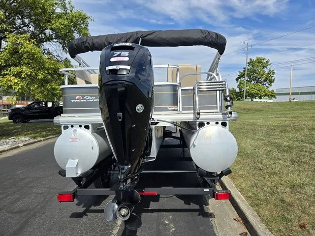 Slide: The Image of Sun Tracker Party Barge 18 DLX 2024 - 3