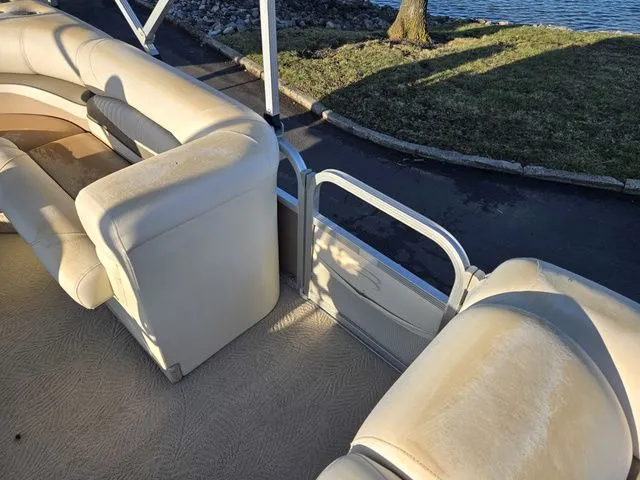 Slide: The Image of Bennington 2275RL 2008 - 14