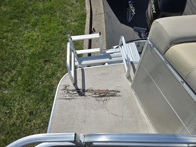 Slide: The Image of Lowe Ss 190 2016 - 17