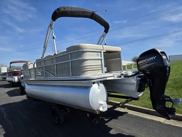 Slide: The Image of Lowe Ss 190 2016 - 4