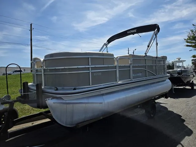 Slide: The Image of Lowe Ss 190 2016 - 6