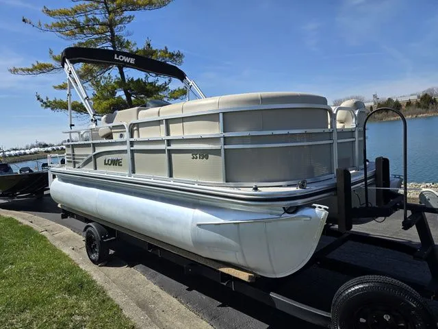 Slide: The Image of Lowe Ss 190 2016 - 9