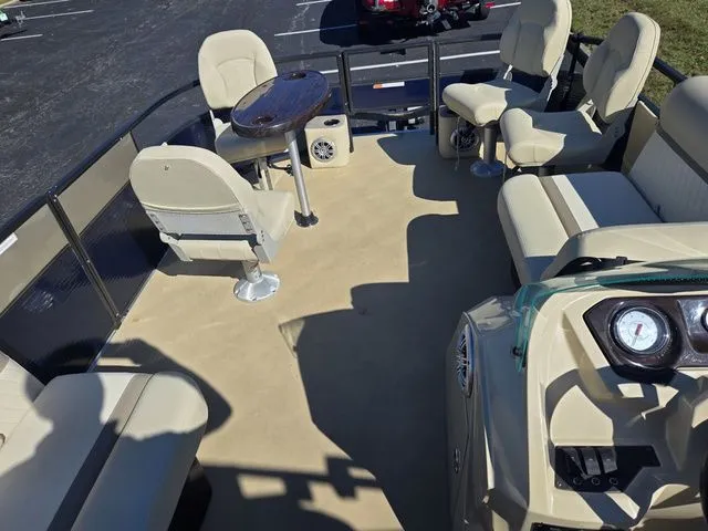 Slide: The Image of Crest Crest II Fish 210 C4 2016 - 22