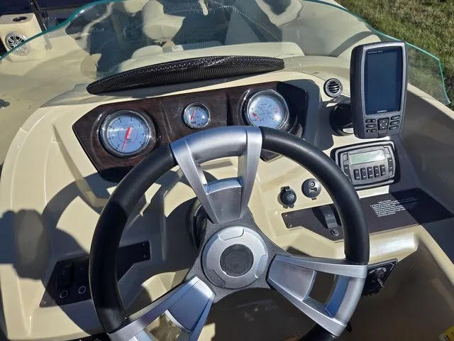 Slide: The Image of Crest Crest II Fish 210 C4 2016 - 24