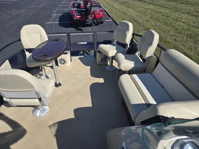 Slide: The Image of Crest Crest II Fish 210 C4 2016 - 25