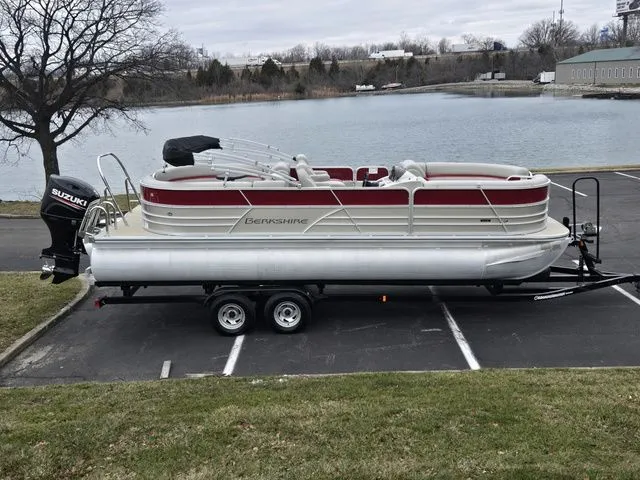 The Image of Berkshire CTS Series 24RFX 3.0 2020 - 1