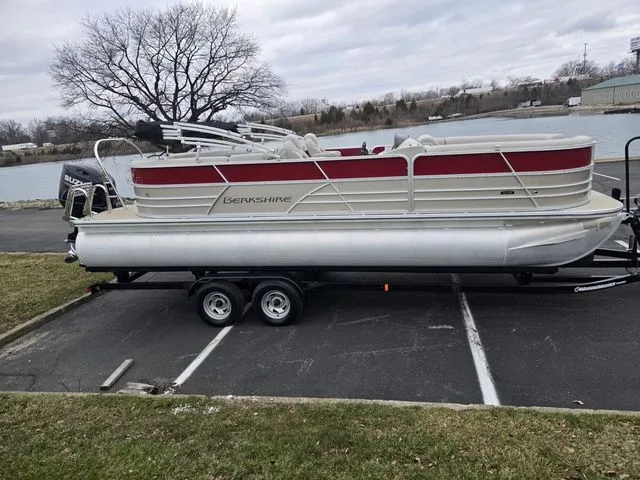 Slide: The Image of Berkshire CTS Series 24RFX 3.0 2020 - 10