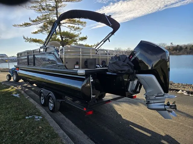 Slide: The Image of Regency 250 LE3 Sport 2024 - 2