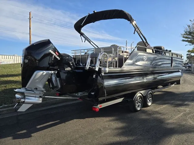 Slide: The Image of Regency 250 LE3 Sport 2024 - 4