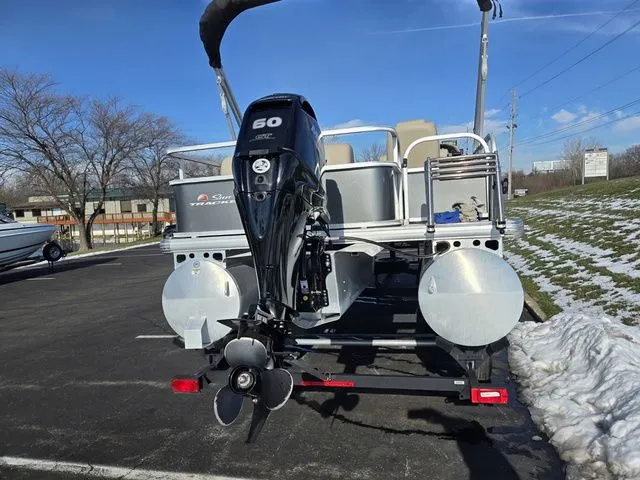 Slide: The Image of Sun Tracker Party Barge 18 DLX 2025 - 3