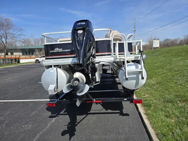 Slide: The Image of Sun Tracker Bass Buggy 18 DLX 2016 - 3