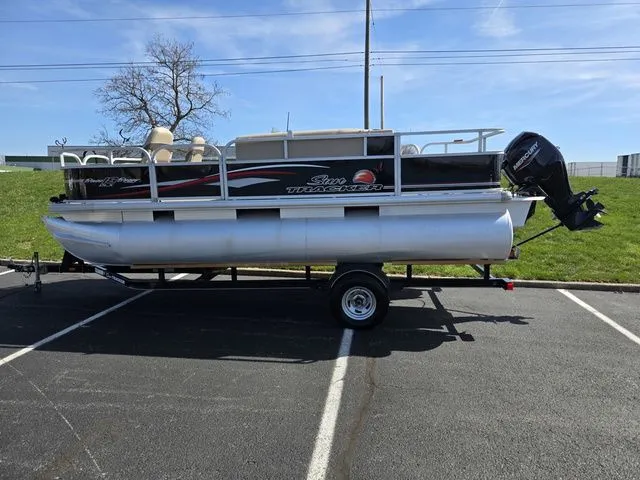 Slide: The Image of Sun Tracker Bass Buggy 18 DLX 2016 - 5