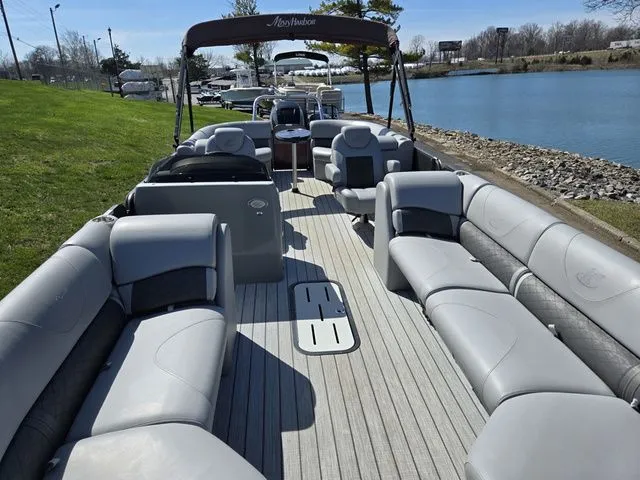 Slide: The Image of Misty Harbor Biscayne Bay 2585CU 2018 - 13