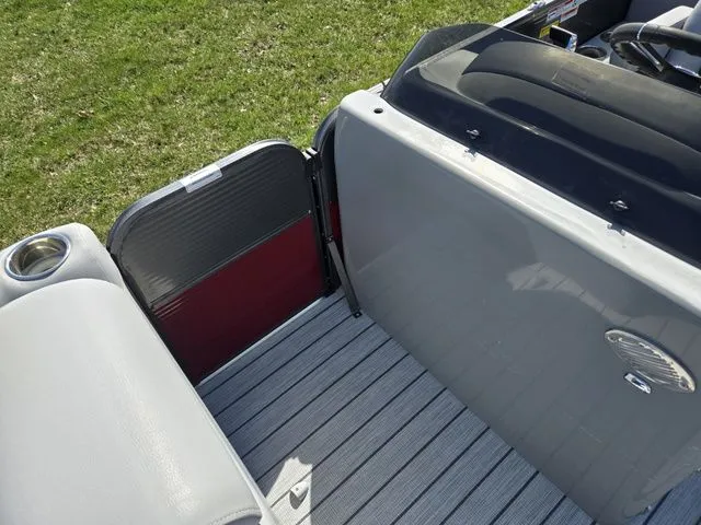 Slide: The Image of Misty Harbor Biscayne Bay 2585CU 2018 - 16