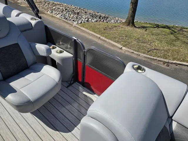 Slide: The Image of Misty Harbor Biscayne Bay 2585CU 2018 - 17