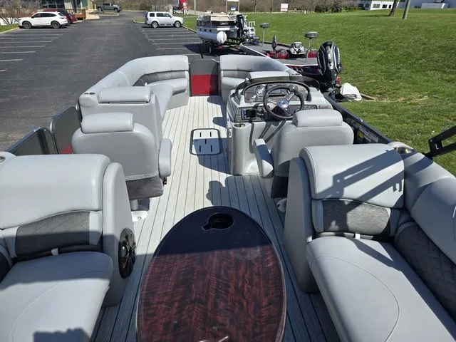 Slide: The Image of Misty Harbor Biscayne Bay 2585CU 2018 - 23