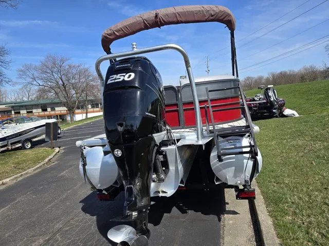 Slide: The Image of Misty Harbor Biscayne Bay 2585CU 2018 - 3