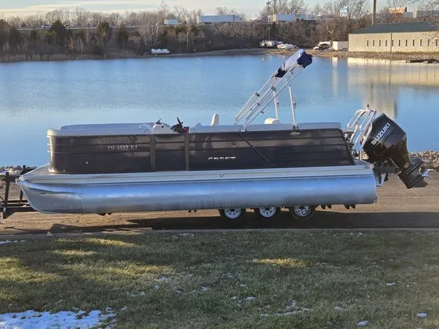 The Image of Crest Classic LX 220 SLC 2022 - 1