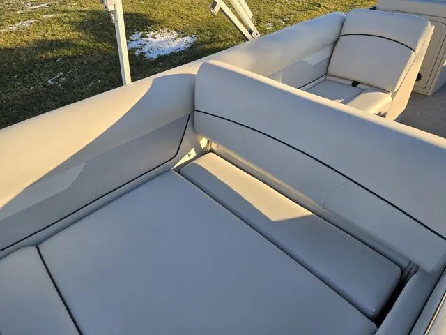 Slide: The Image of Crest Classic LX 220 SLC 2022 - 20