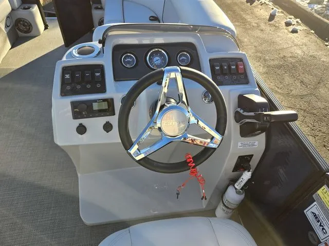 Slide: The Image of Crest Classic LX 220 SLC 2022 - 22