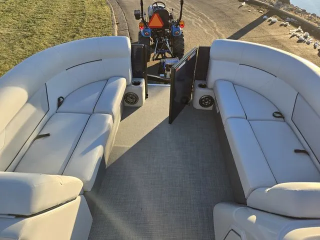 Slide: The Image of Crest Classic LX 220 SLC 2022 - 24