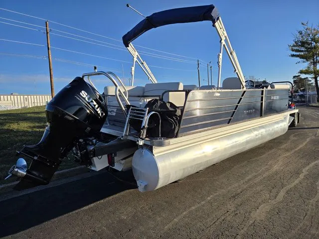 Slide: The Image of Crest Classic LX 220 SLC 2022 - 4