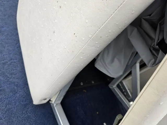 Slide: The Image of Manitou 20 Oasis 2005 - 10