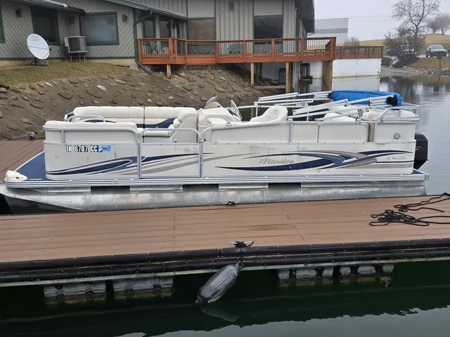 Slide: The Image of Manitou 20 Oasis 2005 - 7