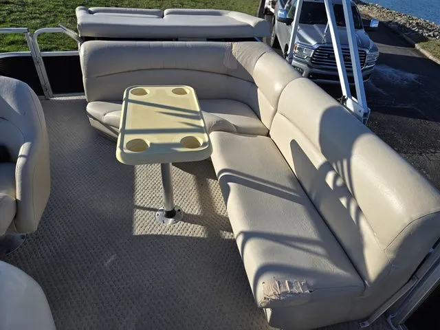 Slide: The Image of Lowe Trinidad 220 2005 - 14