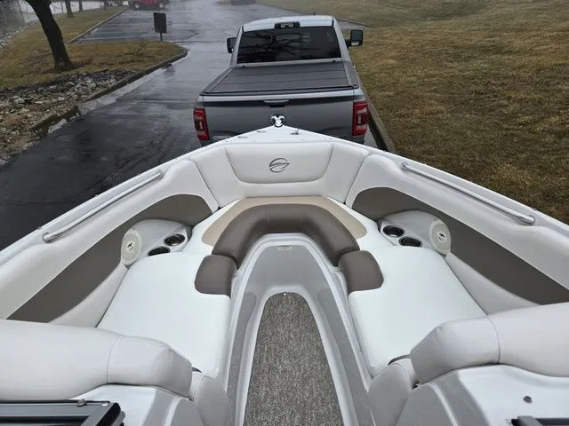 Slide: The Image of Crownline Boats BOWRIDER 235 SS 2012 - 20