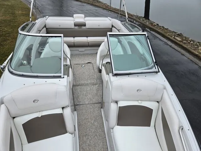 Slide: The Image of Crownline Boats BOWRIDER 235 SS 2012 - 23