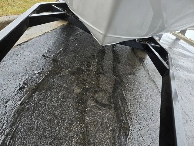 Slide: The Image of Crownline Boats BOWRIDER 235 SS 2012 - 8