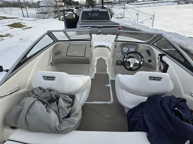 Slide: The Image of Larson LX850 2011 - 11