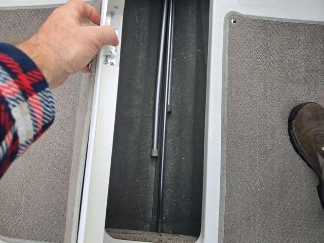 Slide: The Image of Larson LX850 2011 - 13