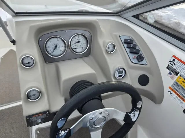 Slide: The Image of Larson LX850 2011 - 15