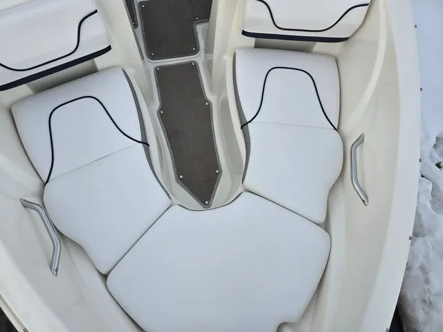 Slide: The Image of Larson LX850 2011 - 18