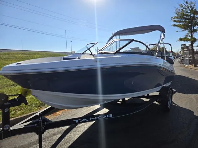 Slide: The Image of Tahoe 185 S 2023 - 6