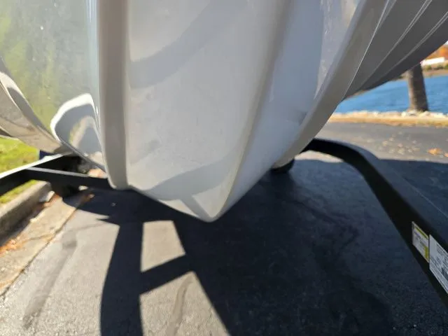 Slide: The Image of Tahoe 185 S 2023 - 8