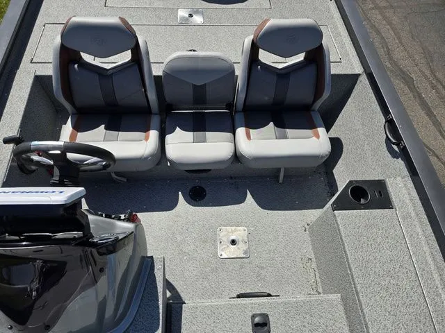 Slide: The Image of G3 Sportsman 1810 2021 - 24