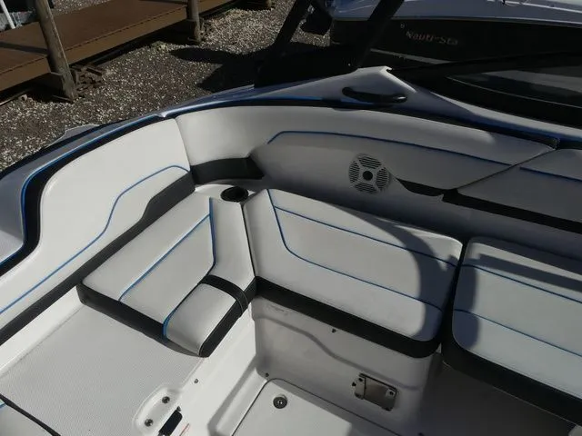 Slide: The Image of Yamaha AR210 2019 - 15