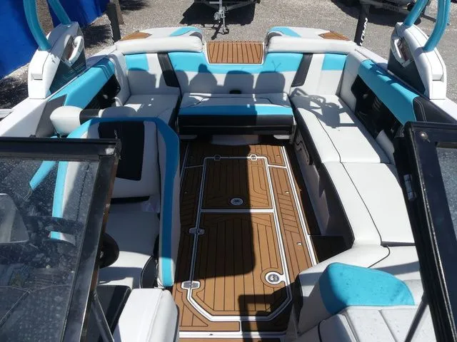 Slide: The Image of Nautique G23 2014 - 12