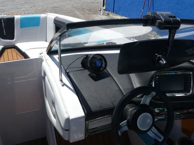 Slide: The Image of Nautique G23 2014 - 19