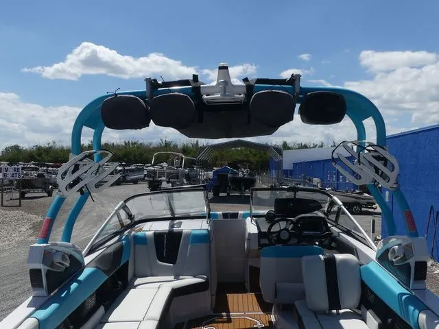 Slide: The Image of Nautique G23 2014 - 23