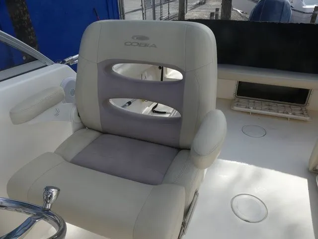 Slide: The Image of Cobia 220 Dual Console 2018 - 15