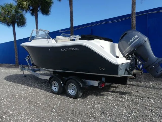 Slide: The Image of Cobia 220 Dual Console 2018 - 6