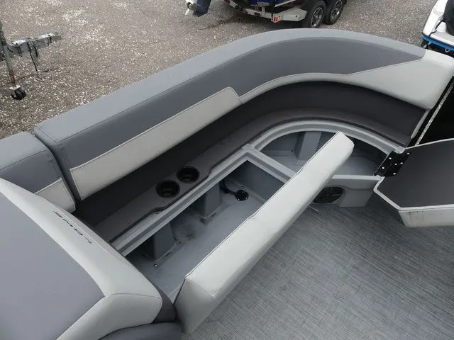 Slide: The Image of Lowe LS 210 WT 2026 - 13